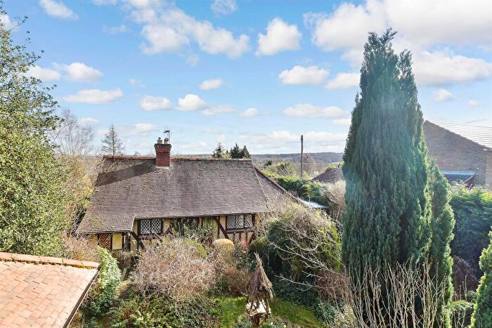 2 Bedroom Bungalow For Sale In Pilgrims Lane, Chilham, Canterbury, Kent, CT4