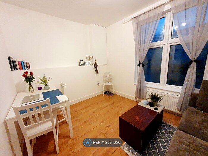 1 Bedroom Maisonette To Rent In Brookhill Road, London, SE18