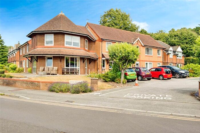 1 Bedroom Apartment For Sale In Homecorfe House, Broadstone, BH18