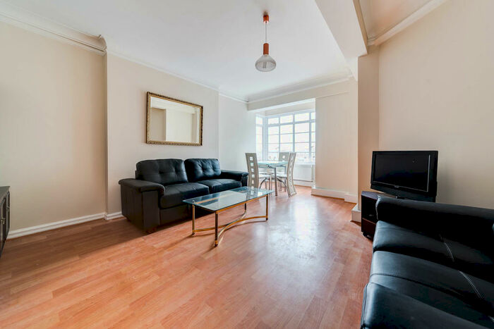 1 Bedroom Apartment To Rent In Park Road, Marylebone, London, NW1