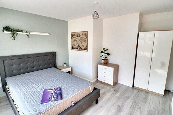 4 Bedroom House To Rent In Orchard Vale, Bristol, BS15