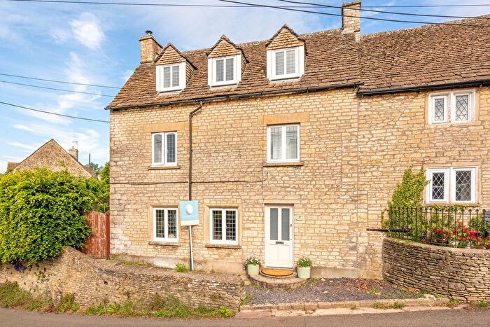 4 Bedroom Semi-Detached House For Sale In Brook Hill, Sherston, SN16