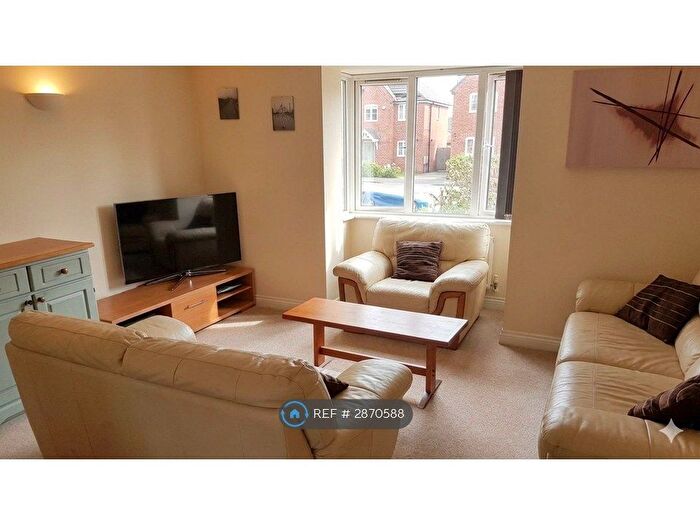 2 Bedroom Flat To Rent In Oddfellows Road, Newbury, RG14
