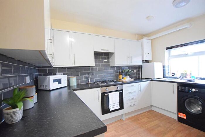 3 Bedroom Terraced House To Rent In Newland Street West - Student House - /, LN1