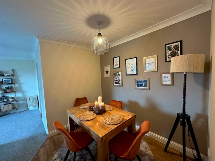 2 Bedroom Flat For Sale In Fellowes Road, Fletton, Peterborough, PE2