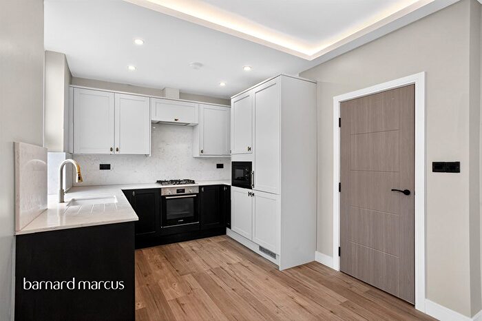 3 Bedroom Flat For Sale In Windmill Road, Croydon, CR0