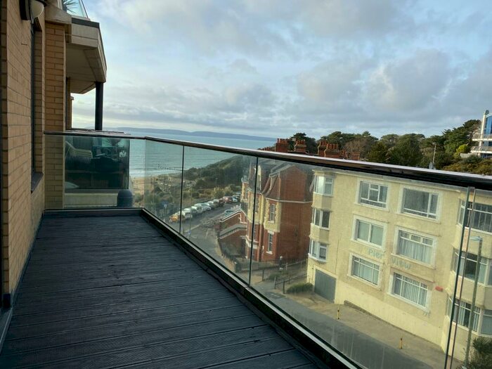 2 Bedroom Flat To Rent In Marina Close, Boscombe, Bournemouth, BH5