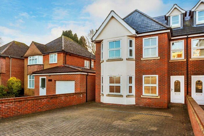 5 Bedroom Semi-Detached House To Rent In Cavendish Road, Redhill, Surrey, RH1