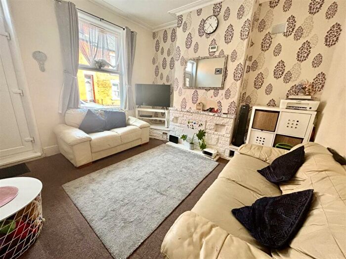 2 Bedroom House To Rent In Birdwell Road, Sheffield, S4