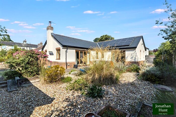 4 Bedroom Detached Bungalow For Sale In The Folly, Buntingford, SG9