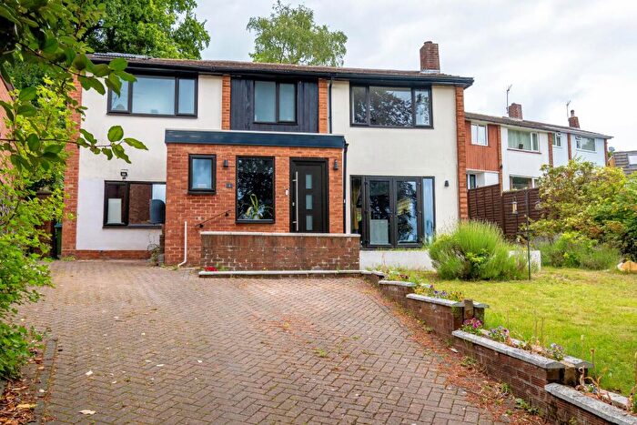 4 Bedroom Detached House For Sale In Bassett, Southampton, SO16