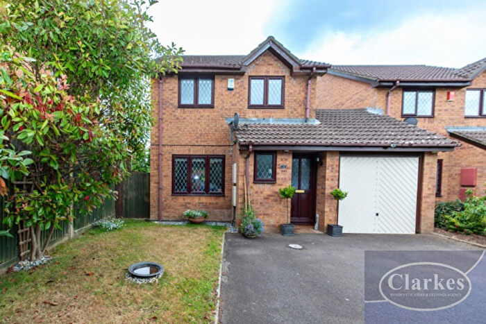 3 Bedroom Link Detached House For Sale In Charlotte Close, Poole, BH12