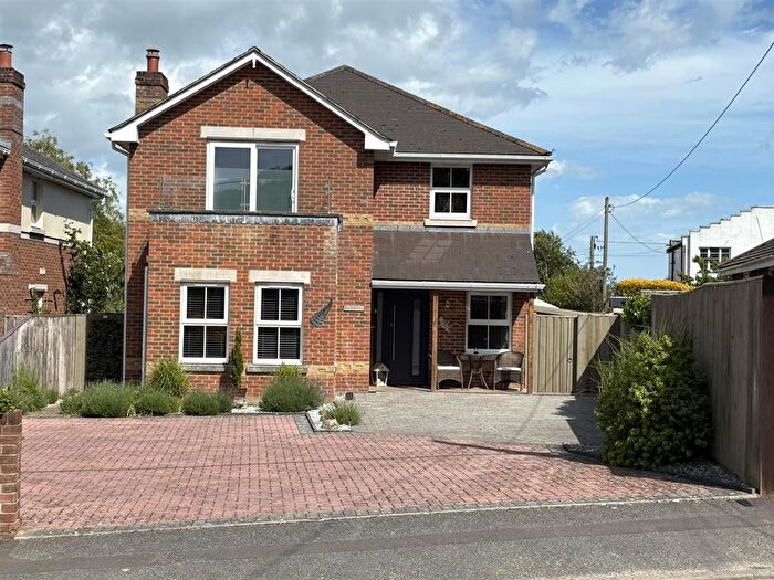 4 Bedroom Detached House For Sale In The Mall, Brading, Sandown, PO36
