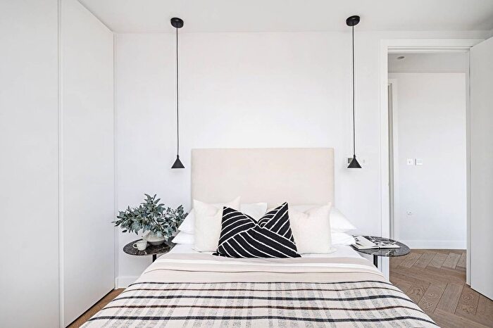 2 Bedroom Flat To Rent In Parkhaus, Hackney, London, E5