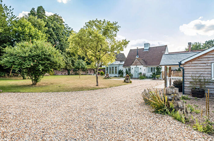 3 Bedroom Detached House For Sale In Wolfs Lane, Chawton, Alton, Hampshire, GU34