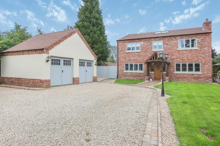 4 Bedroom Detached House For Sale In Paradise Lane, Slade Heath, Wolverhampton WV10