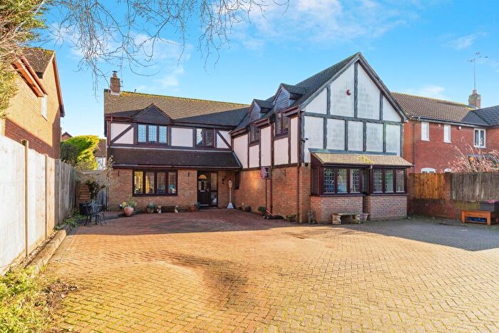 5 Bedroom Detached House For Sale In Wilsons Close, Stevenage, SG1