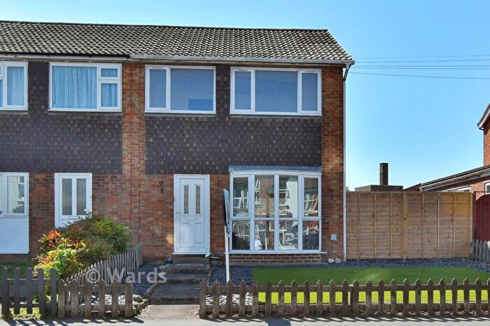 3 Bedroom End Of Terrace House For Sale In Queenborough Road, Halfway, Sheerness, Kent, ME12