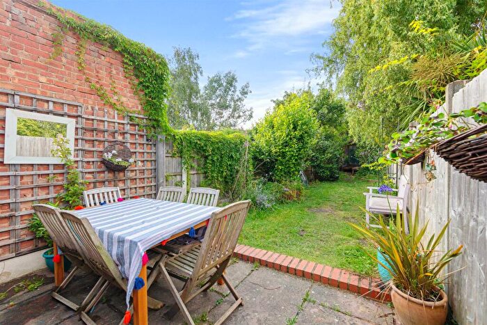2 Bedroom Cottage For Sale In Maynard Road, Walthamstow, London, E17