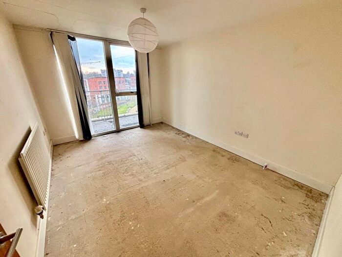 1 Bedroom Apartment For Sale In Mason Way, Birmingham, B15