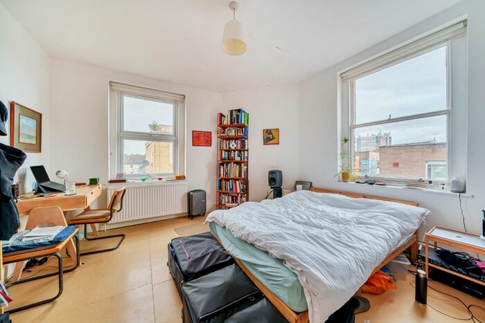 3 Bedroom Flat To Rent In Deptford High Street, London, Greater London, SE8