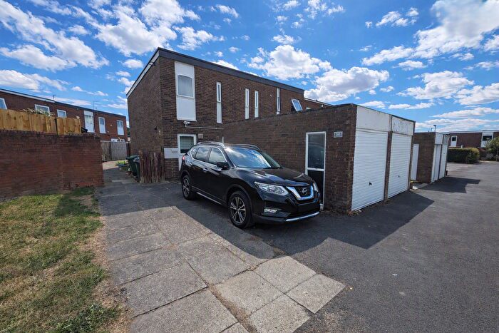 3 Bedroom End Of Terrace House For Sale In Cleeve Court, Washington, NE38