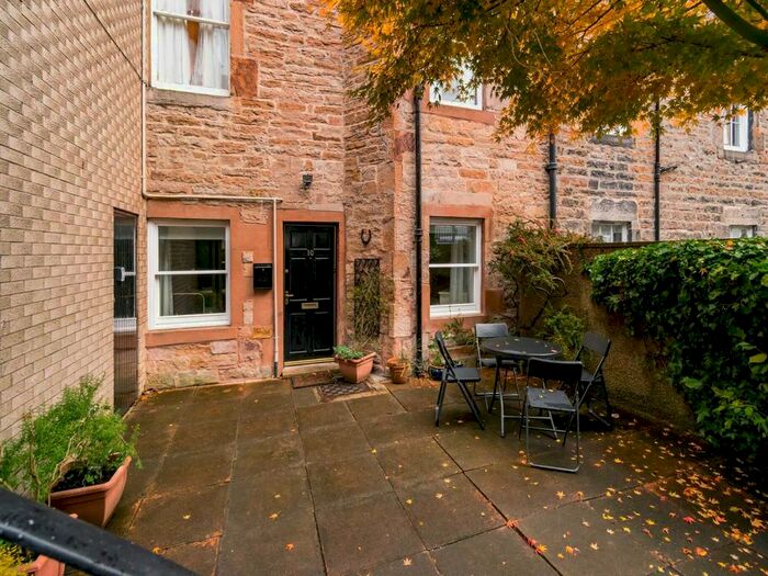 2 Bedroom Flat To Rent In Roseneath Place, Marchmont, Edinburgh, EH9