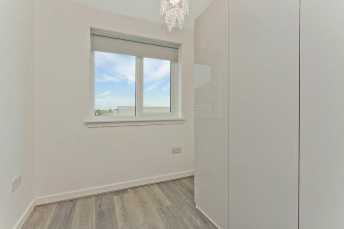 3 Bedroom End Of Terrace House For Sale In Milligan Drive, The Wisp, EH16