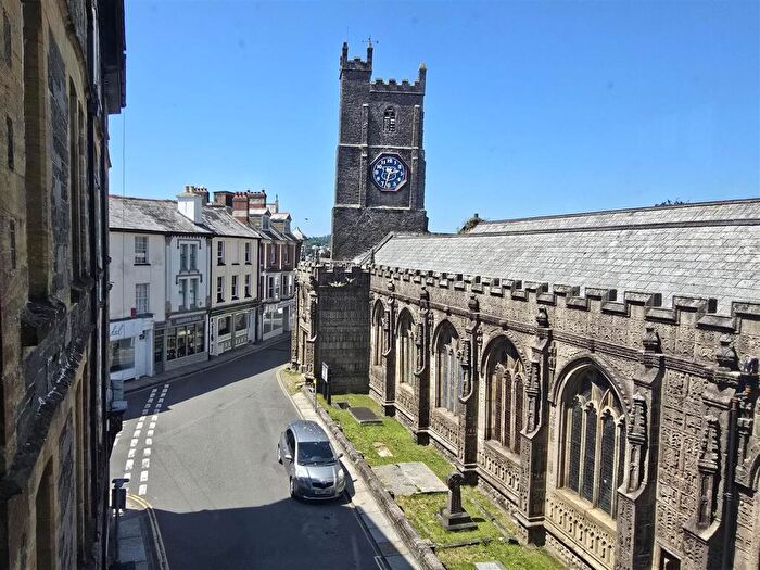 3 Bedroom Flat For Sale In Church Stile, Launceston, PL15