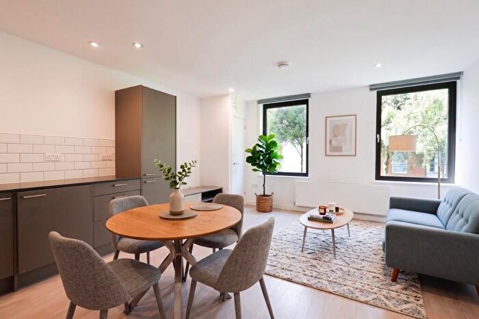 1 Bedroom Flat To Rent In Southernhay Gardens, Exeter, EX1