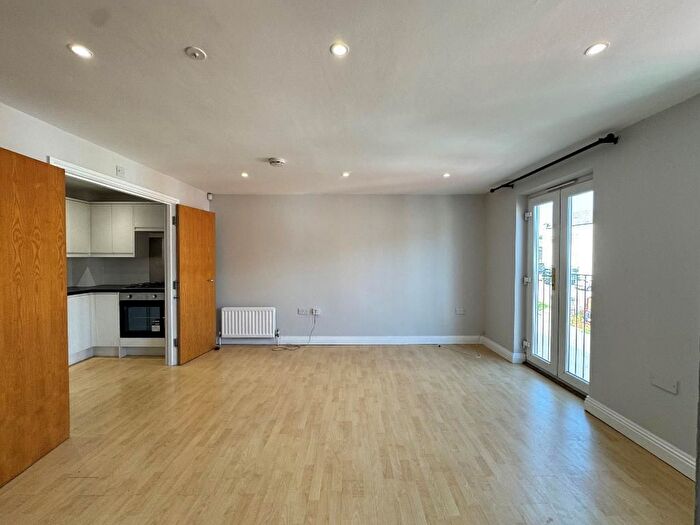 3 Bedroom Terraced House To Rent In Sternhall Lane, London, SE15