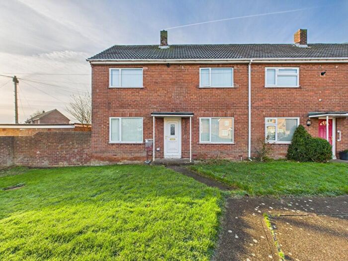 3 Bedroom Semi Detached House For Sale In The Brooms, County Durham, DH2