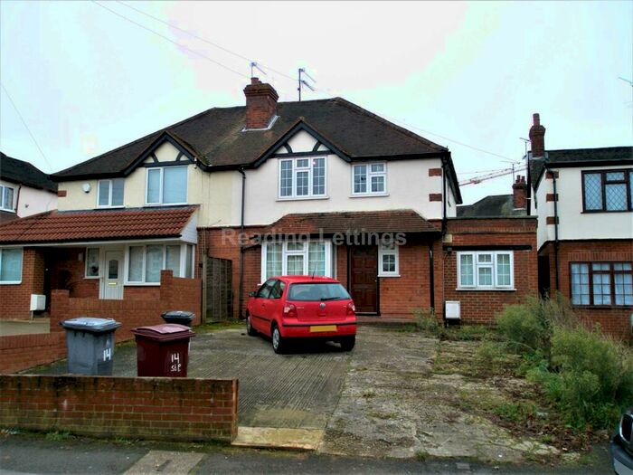 4 Bedroom Semi-Detached House To Rent In St. Peters Road, Reading, RG6