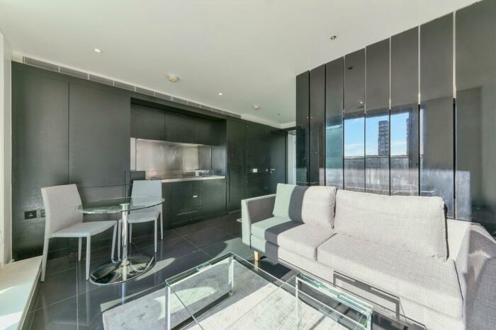 Flat To Rent In Pan Peninsula Square, Canary Wharf, London, E14