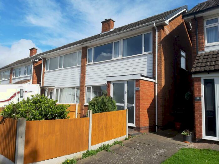 3 Bedroom Semi-Detached House To Rent In Freville Close, Tamworth, B79