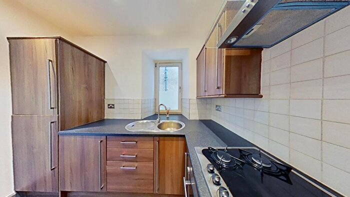 1 Bedroom Flat To Rent In Causewayside, Edinburgh, Midlothian, EH9