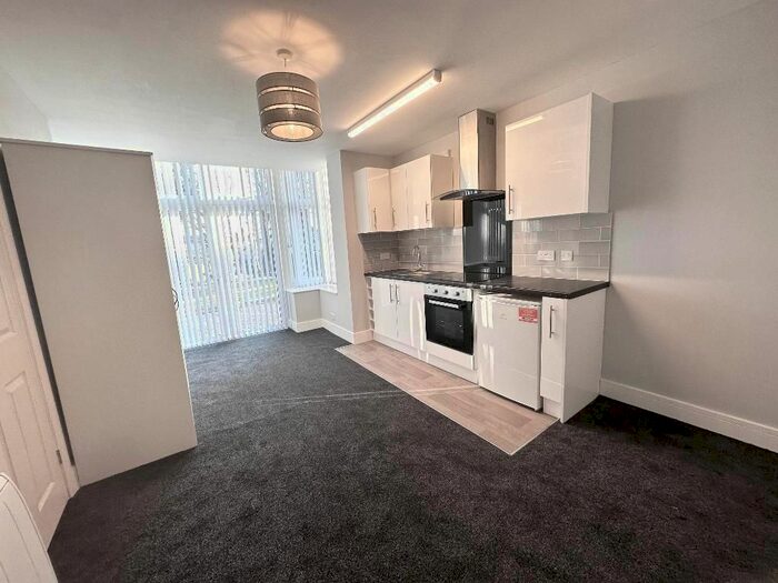 1 Bedroom Studio To Rent In The Approach, Orpington, Kent, BR6
