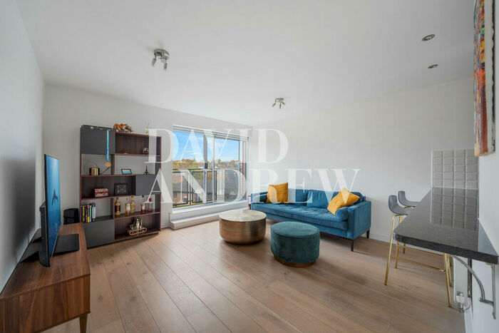 2 Bedroom Apartment To Rent In Benwell Road, N7