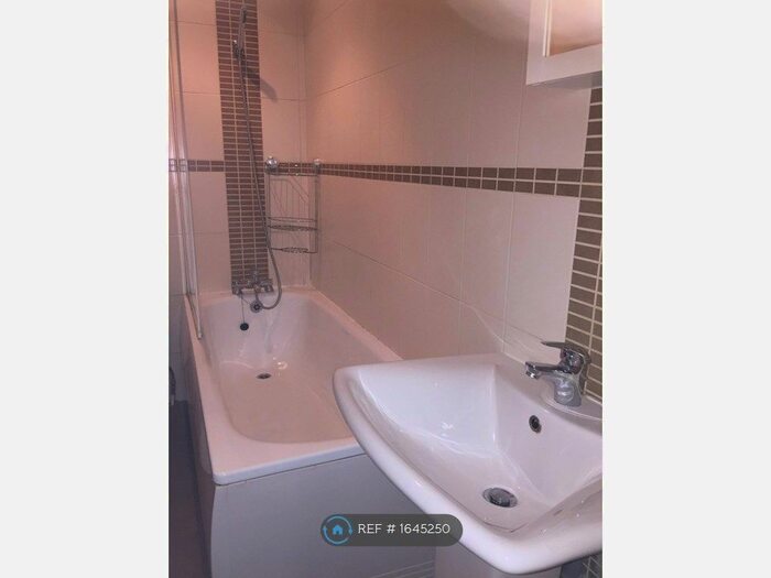 1 Bedroom Flat To Rent In Campden Road, South Croydon, CR2