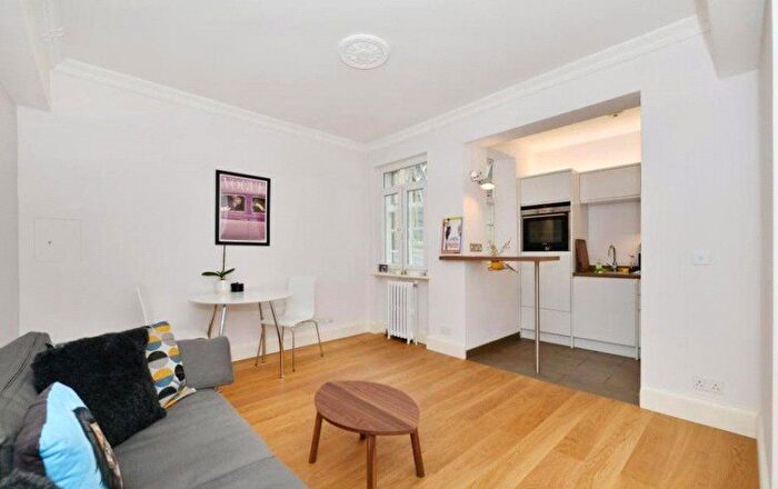 1 Bedroom Flat To Rent In Quebec Court, Seymour Street, London, W1H