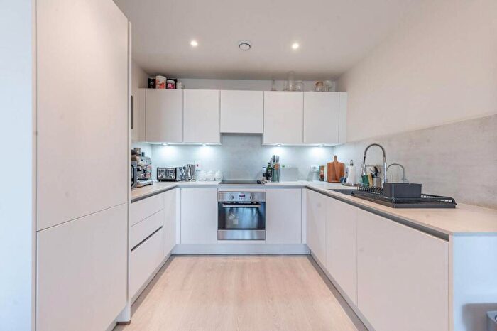 2 Bedroom Flat To Rent In Eastman Village, Harrow, HA1