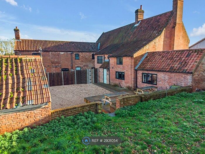 2 Bedroom Semi-Detached House To Rent In Holt Road, Norwich, NR10