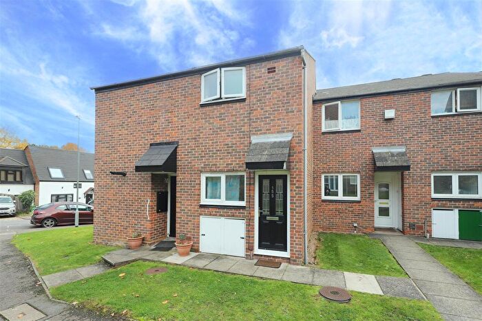 2 Bedroom Maisonette For Sale In Thirlmere Gardens, Northwood, HA6