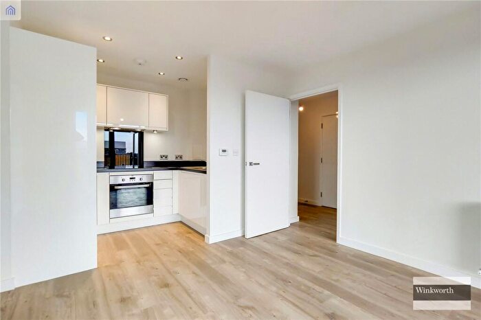 1 Bedroom Apartment To Rent In Westmoreland Road, Queensbury, London, NW9