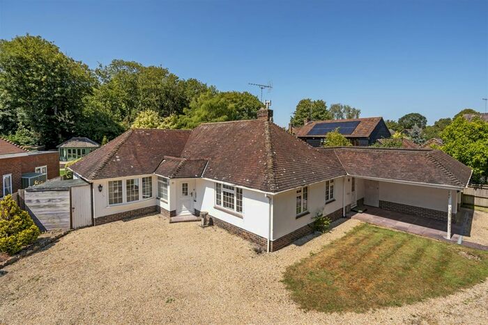 3 Bedroom Detached Bungalow To Rent In Mulroy Cottage, The Drive, Chichester, West Sussex, PO19