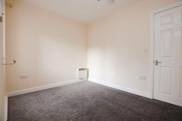 1 Bedroom Flat To Rent In Meadow Road, Salisbury, SP2