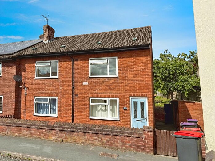 2 Bedroom Flat To Rent In King Street, Wellington, TF1