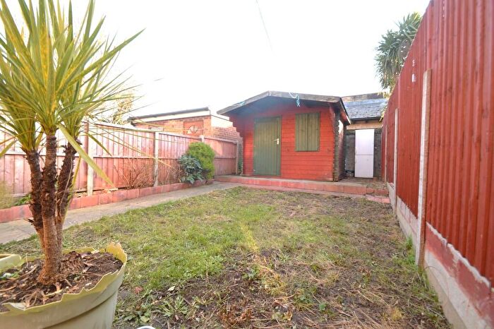6 Bedroom Terraced House To Rent In Benares Road, London, SE18