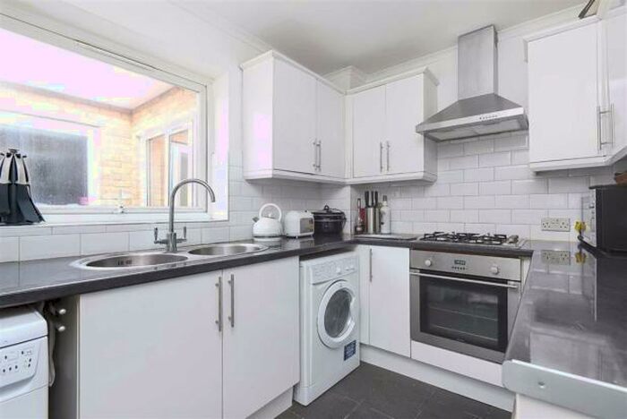 1 Bedroom Apartment To Rent In Bromley Grove, Bromley, Greater London, BR2