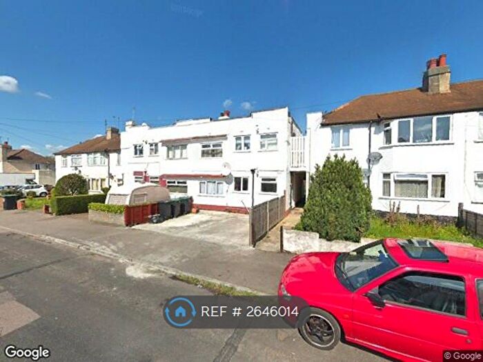 2 Bedroom Flat To Rent In St. Marks Avenue, Northfleet, Gravesend, DA11